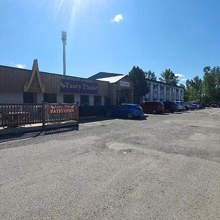 Sundre Motor Inn Zewnętrze zdjęcie