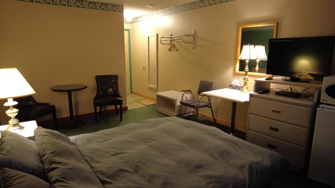 Sundre Motor Inn Zewnętrze zdjęcie