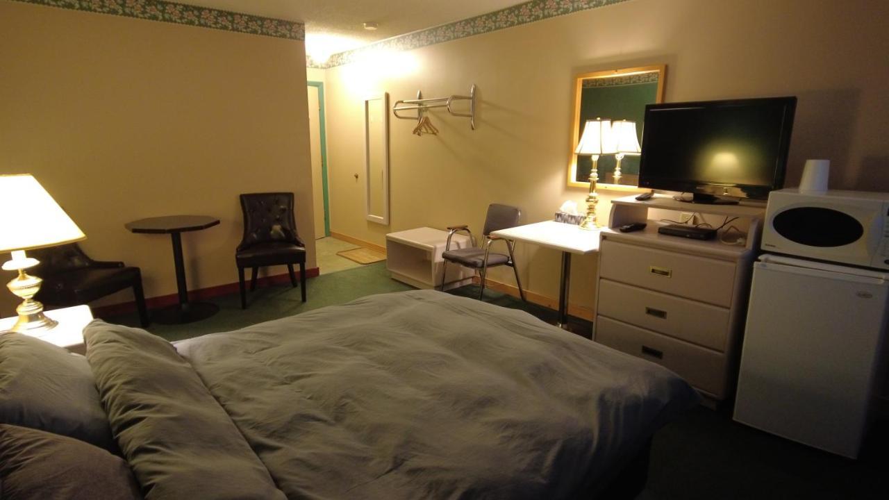 Sundre Motor Inn Zewnętrze zdjęcie