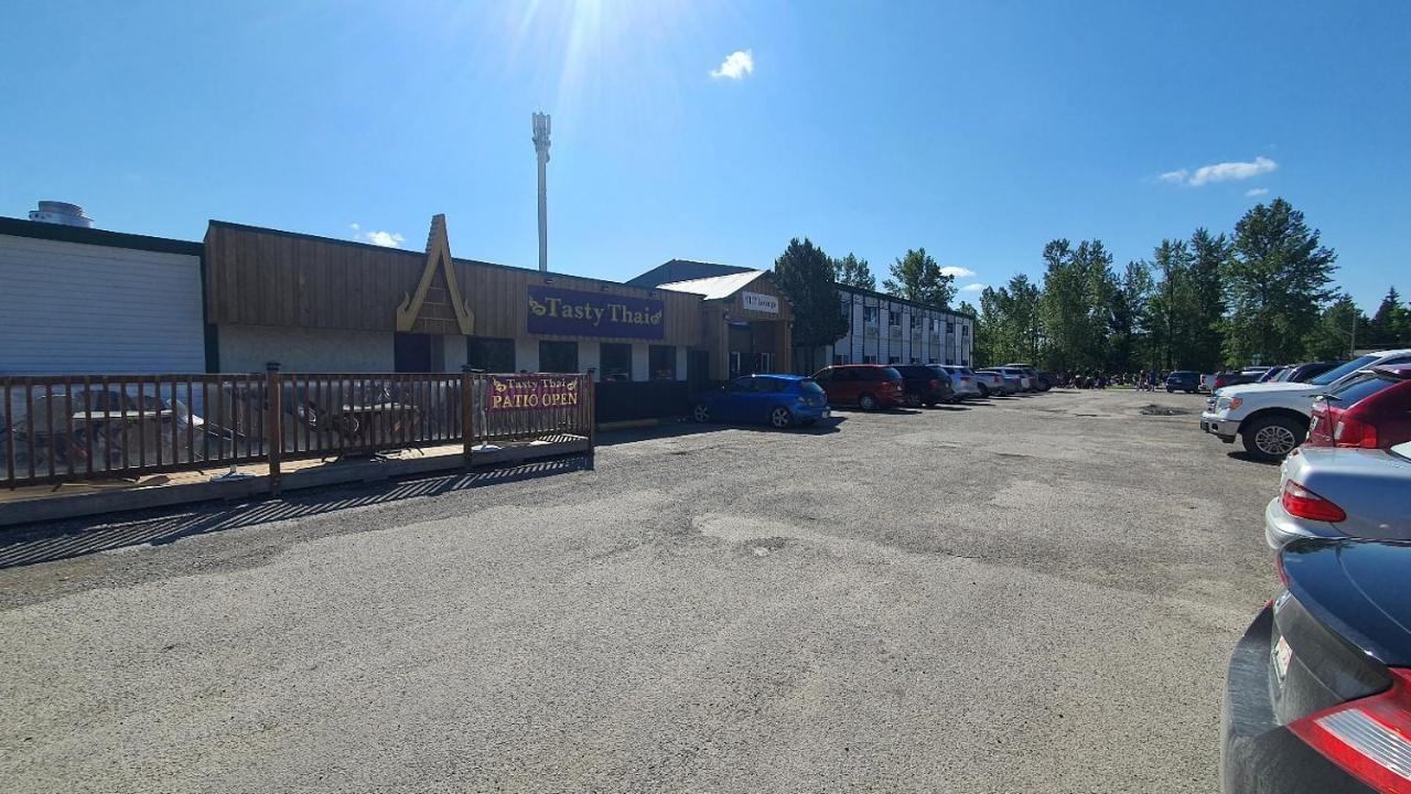 Sundre Motor Inn Zewnętrze zdjęcie
